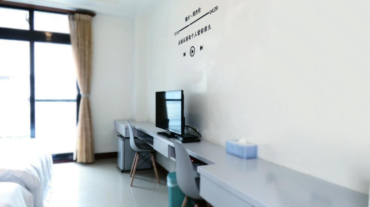 花蓮站全民宿-無人民宿自助入住-包棟可烤肉可麻將 Hualien Buitenkant foto